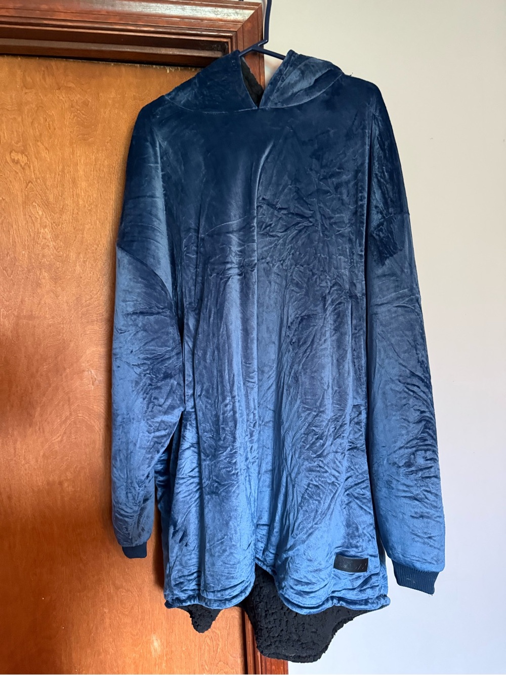 Hurley Plush Snuggie/Hooded Pullover - Navy